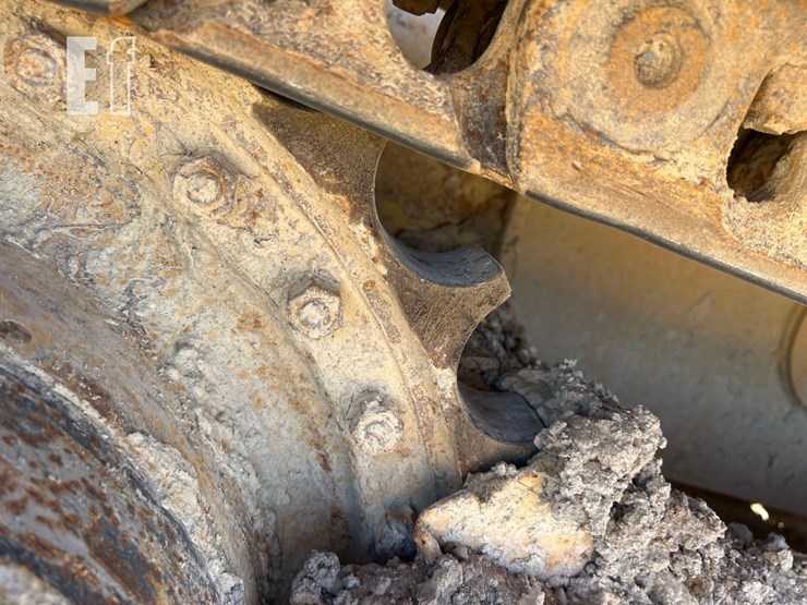 2022-caterpillar-d3-lgp-image-22