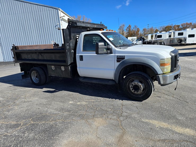 ford-f550-image-33