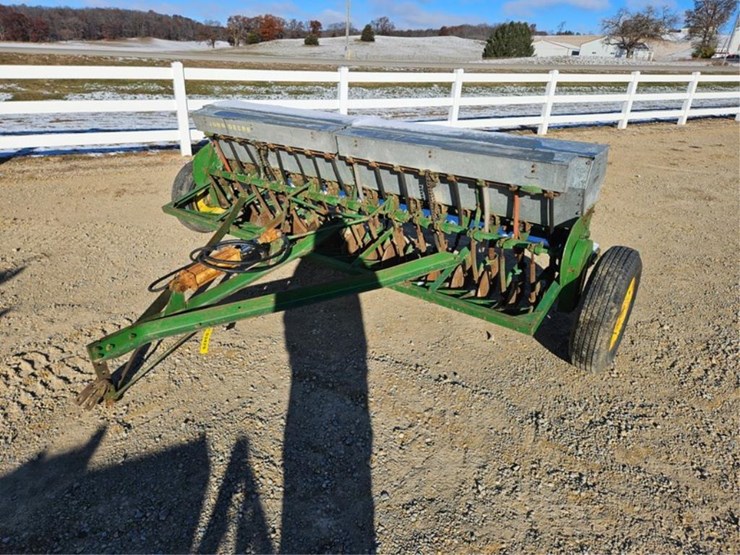 john-deere-10-image-1