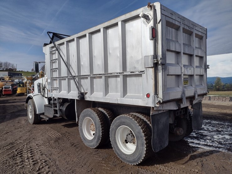 peterbilt-357-image-34