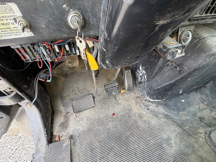 international-4700-image-23