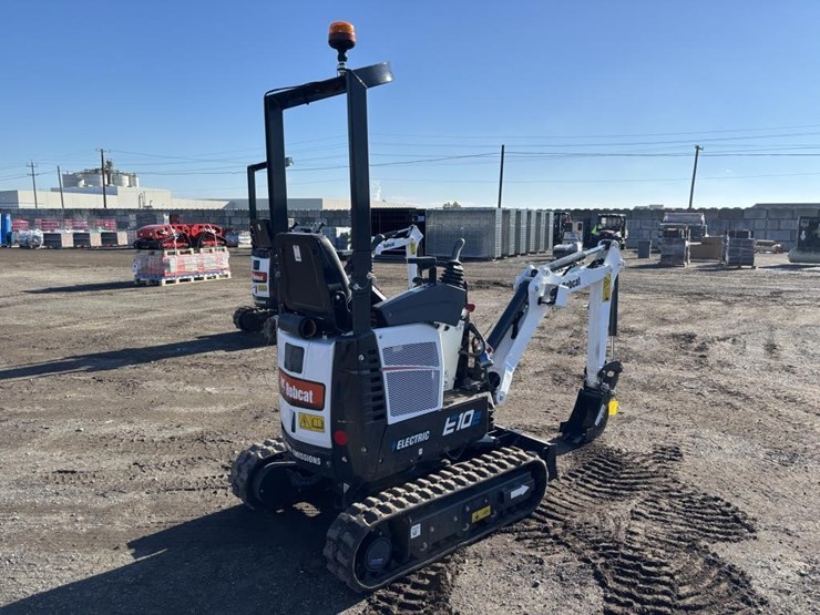 2022-bobcat-e10e-hydraulic-excavator-image-3