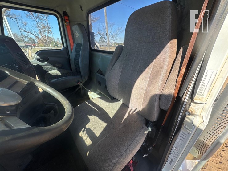 2015-mack-pinnacle-chu613-image-21