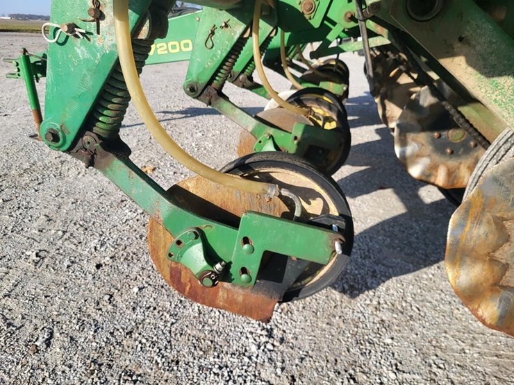 john-deere-7200-image-31