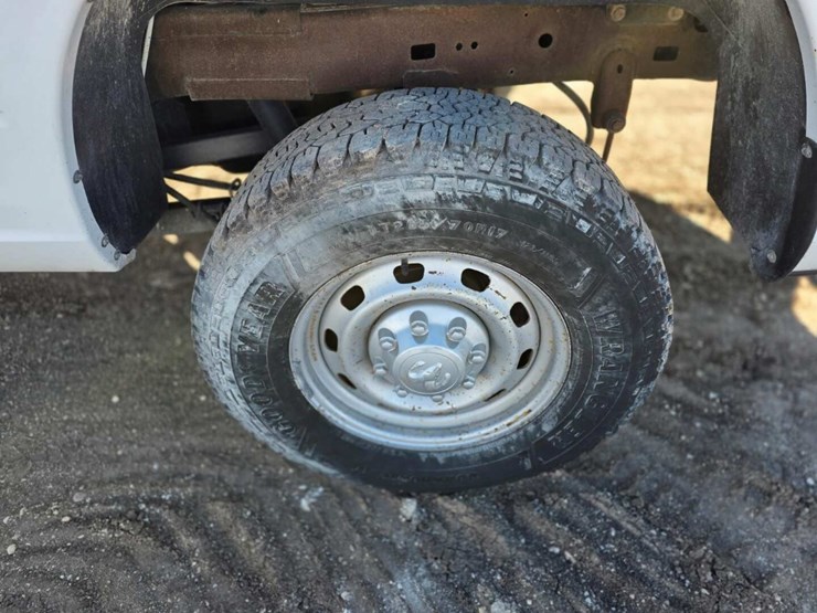 2014-dodge-ram-2500-image-13