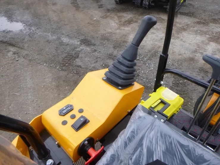 2025-vicsec-vc15-hydraulic-excavator-image-21