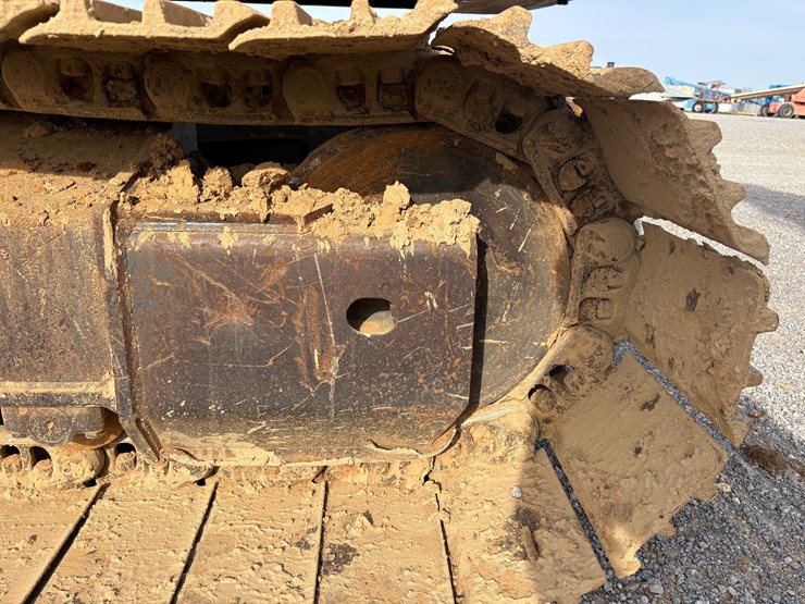 komatsu-pc220-lc-7l-image-12