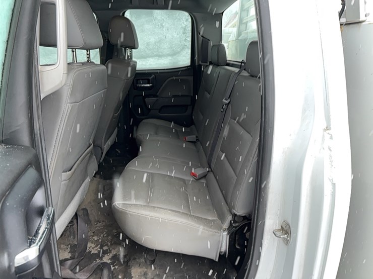 2017-chevrolet-2500hd-image-12