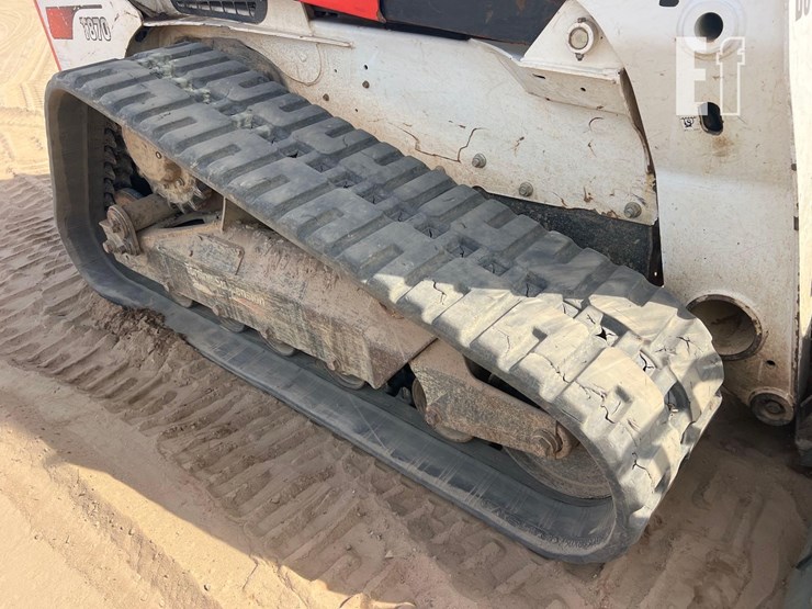 bobcat-t870-image-13