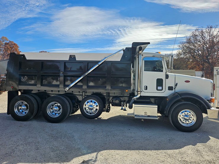 2009-peterbilt-365-image-23