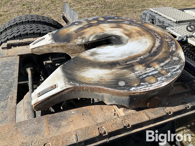 1996-international-8100-image-17