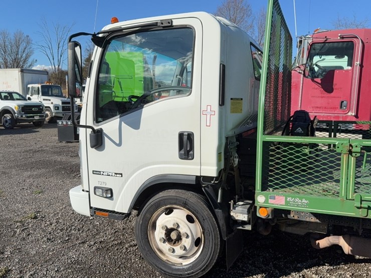 isuzu-npr-hd-image-13