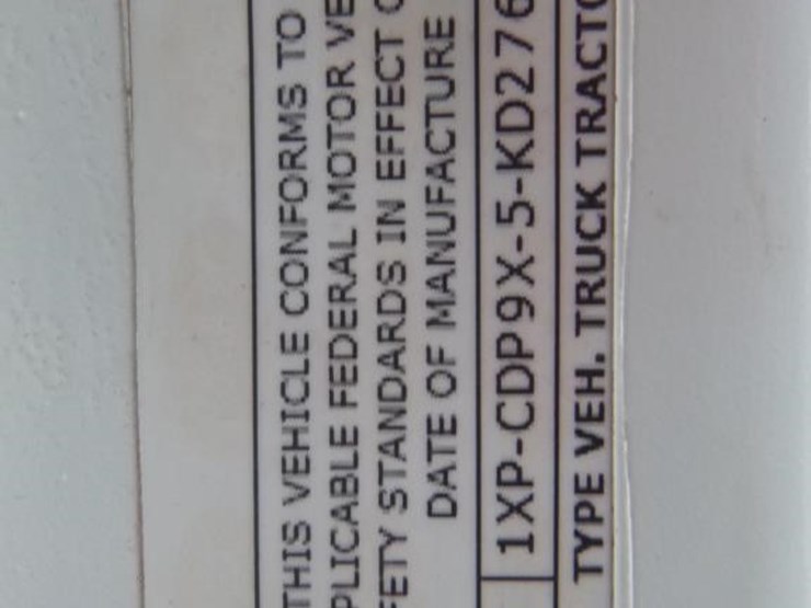 2019-peterbilt-567-image-30