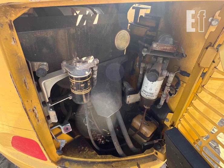 2014-komatsu-pc138us-10-image-30