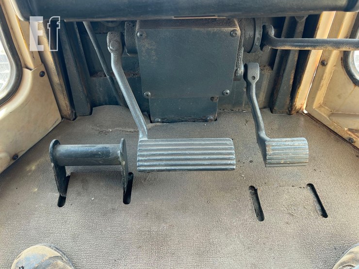 caterpillar-d6m-image-38