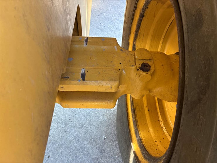 #122215-•-2019-jd-524l-#1dw524lzekf700961-image-58