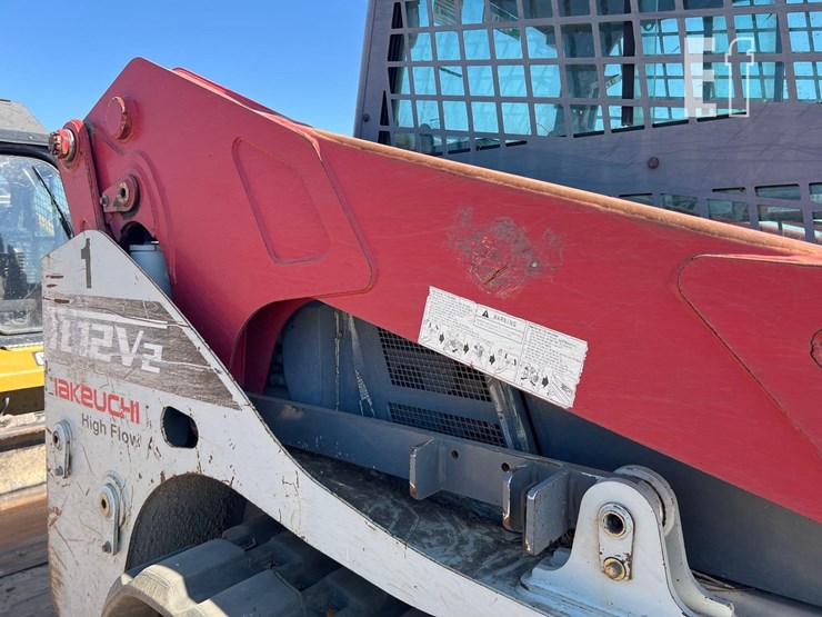 2019-takeuchi-tl12v2-image-26