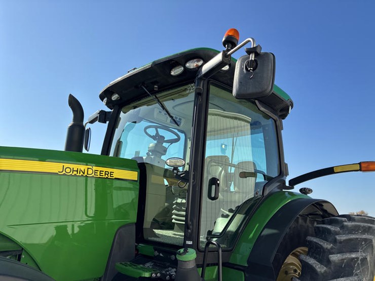 john-deere-8320r-image-35