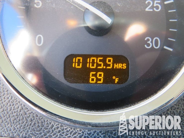 2014-peterbilt-388-image-16