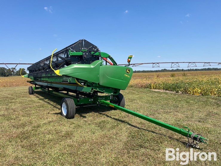 2019-john-deere-735fd-image-1