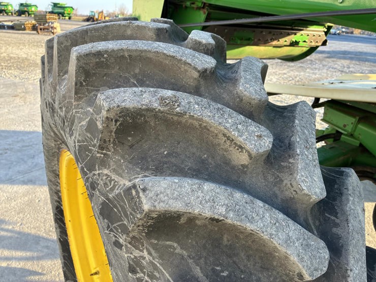 john-deere-7720-titan-ii-image-43