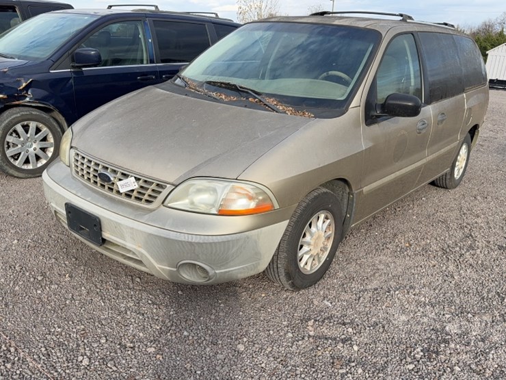 2001-ford-windstar-image-1