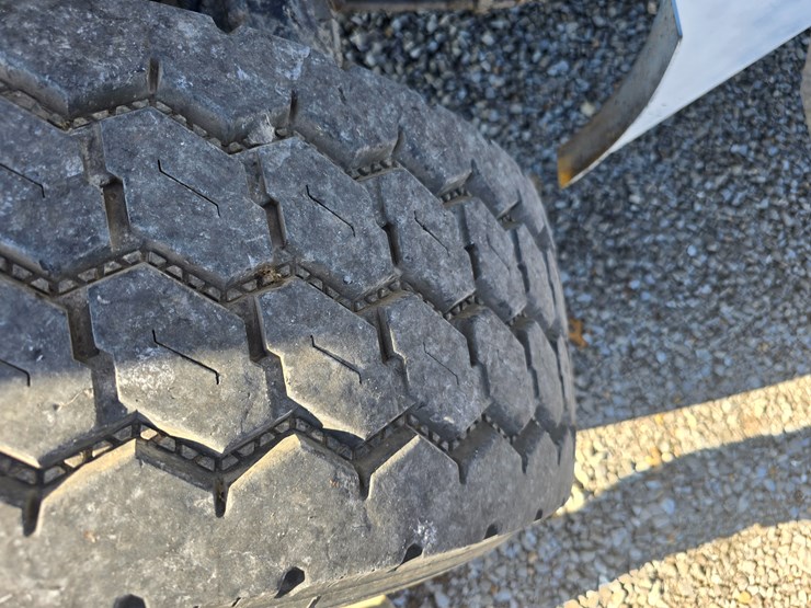 peterbilt-357-image-57