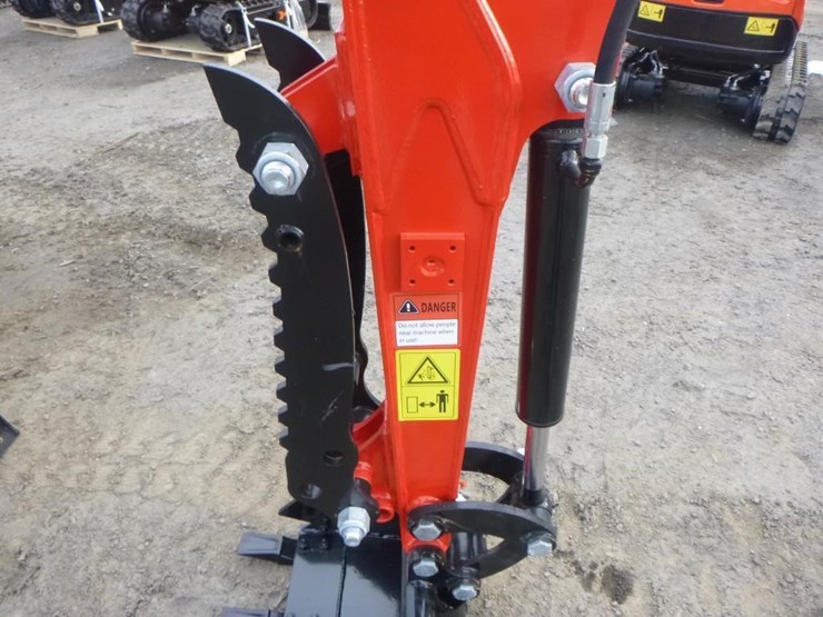 2025-vicsec-vc13-hydraulic-excavator-image-12