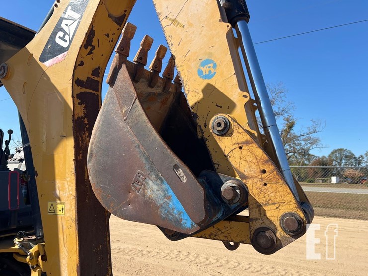 2016-caterpillar-415f2-image-26