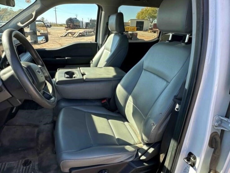 2024-ford-f350-image-36