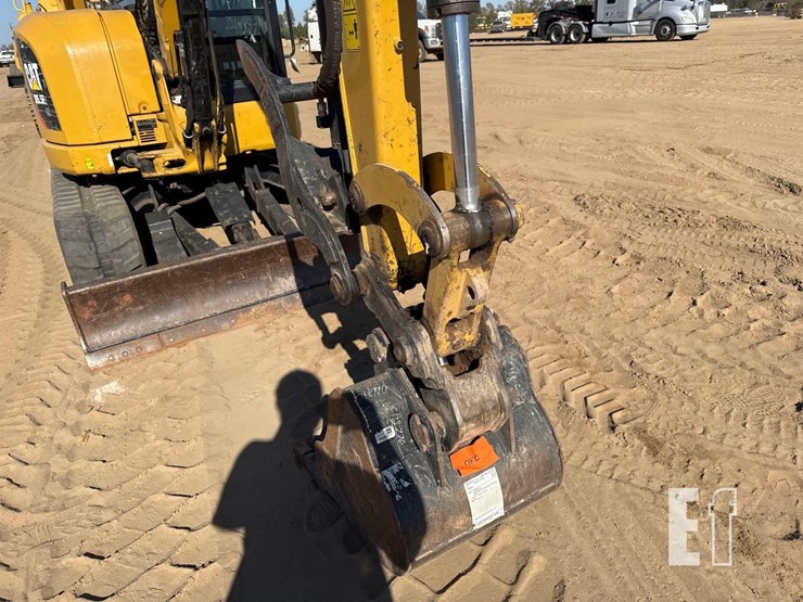 2019-caterpillar-305.5e2-cr-image-21