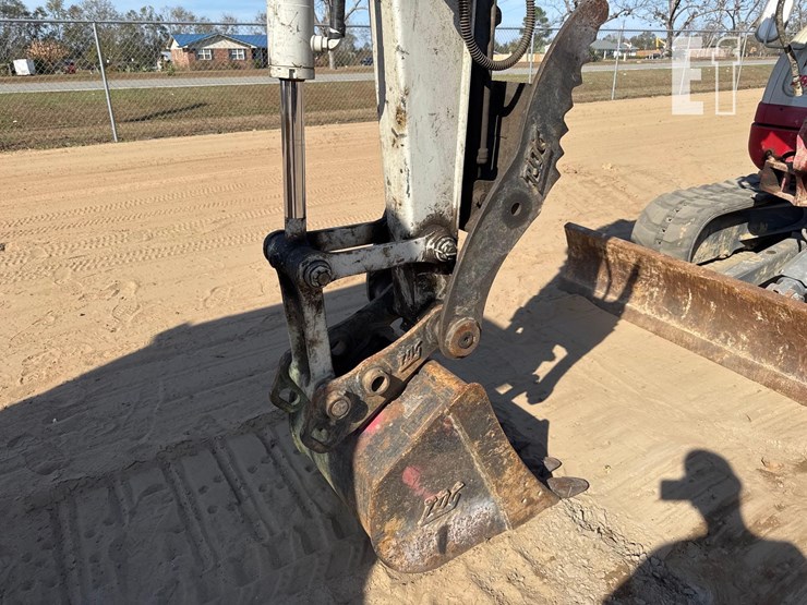 2020-takeuchi-tb260-image-26