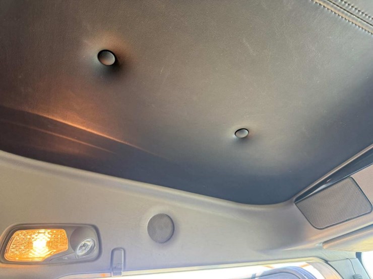 2018-kenworth-t800-image-34