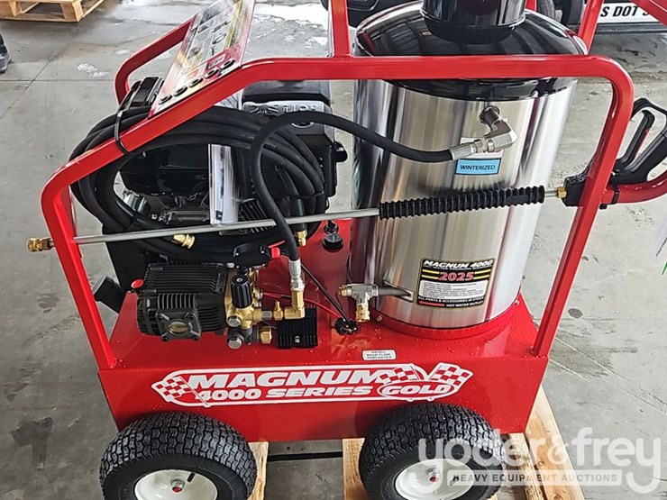 unused-magnum-4000-gold-pressure-washer,-15hp,-electric-start,-12v-system,-diesel-fire-burner-image-3