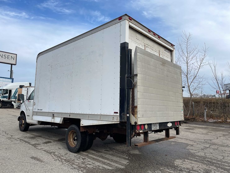 chevrolet-express-3500-image-8