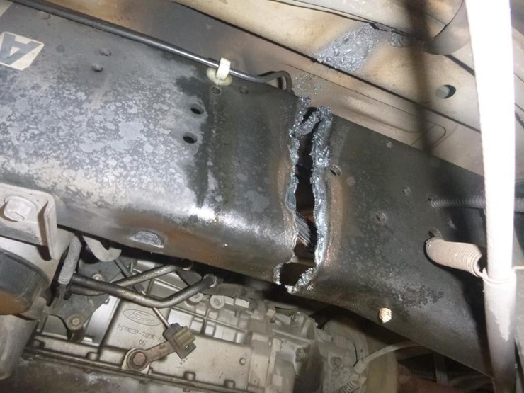 2004-ford-e450-image-6