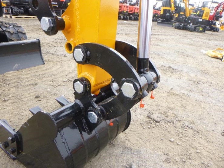 2025-vicsec-vc15-hydraulic-excavator-image-11