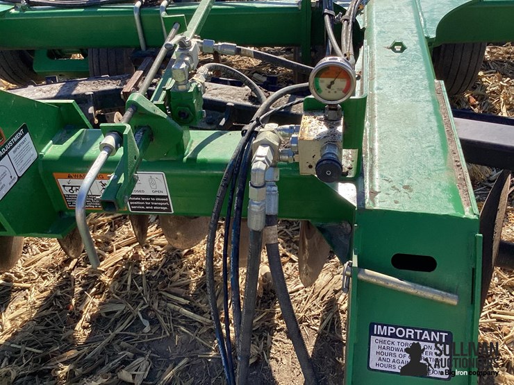 2013-john-deere-2720-image-19