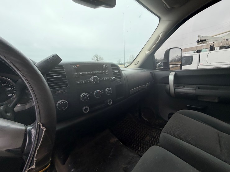 chevrolet-3500hd-image-16