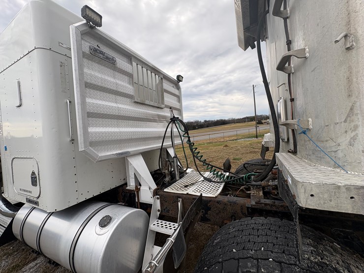 caterpillar-c15-image-7