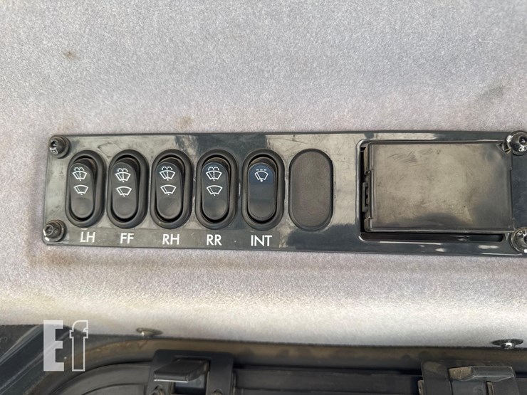 komatsu-d51pxi-22-image-29