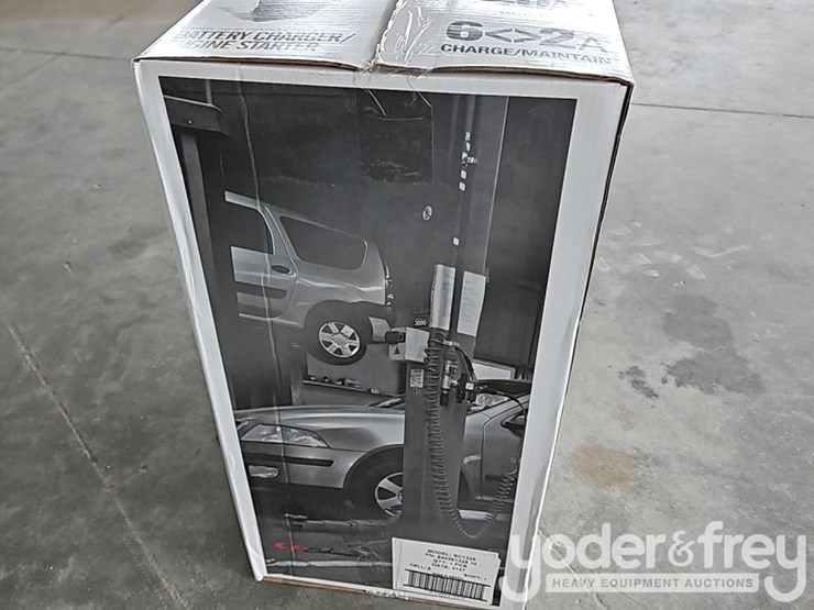 unused-250-amp-professional-roll-around-schumacher-wheel-charger-6/12v-image-4