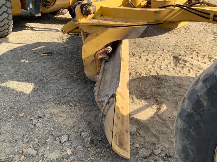 caterpillar-140h-vhp-image-11