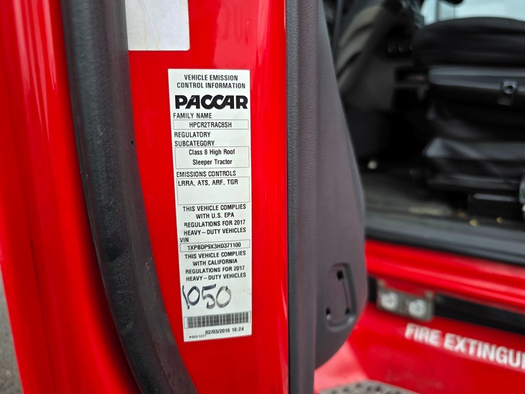 2017-peterbilt-579-image-68