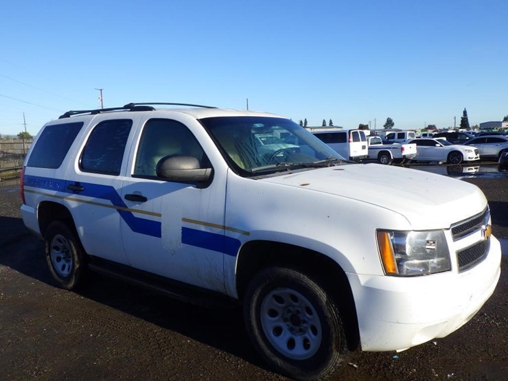 2013-chevrolet-tahoe-image-2