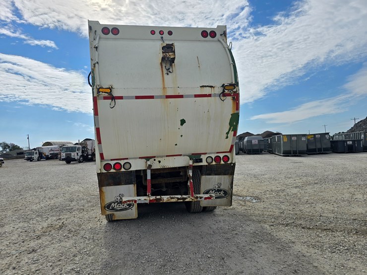 1996-mack-mr688s-image-22