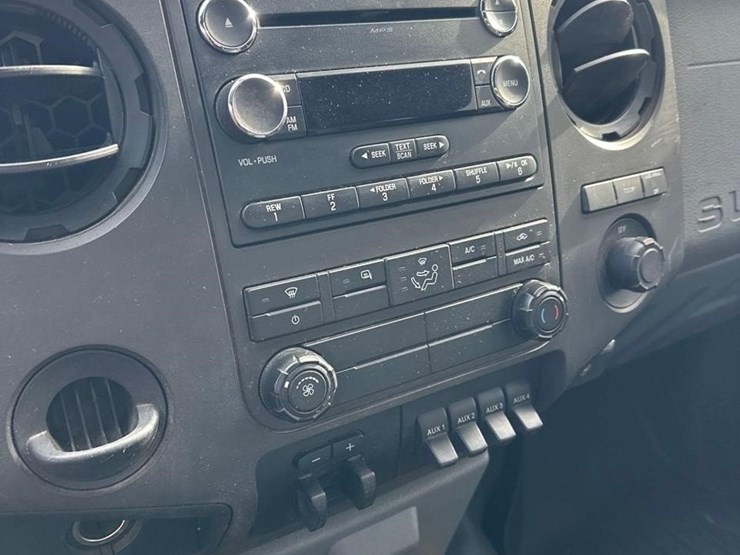 2016-ford-f350-xl-image-25