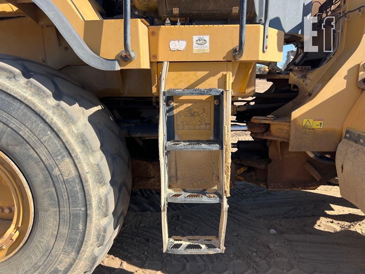 2014-caterpillar-966k-image-25