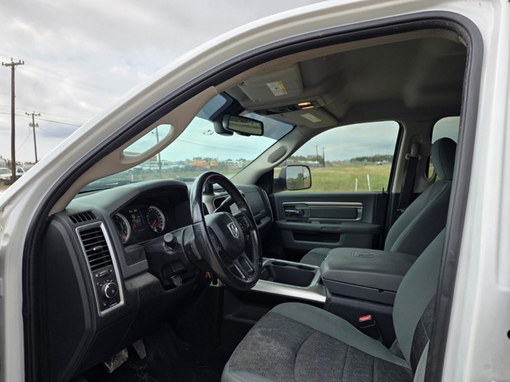 2017-dodge-2500-image-9