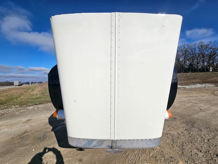 peterbilt-379-image-59